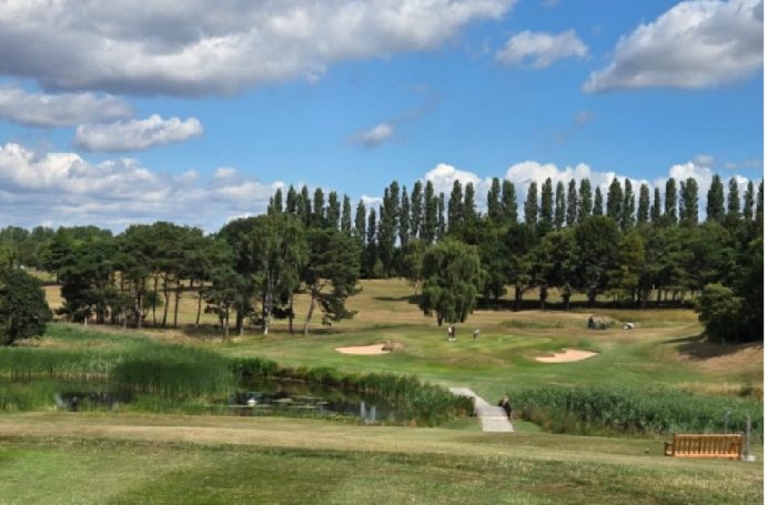 Glorious day here on the Par 3